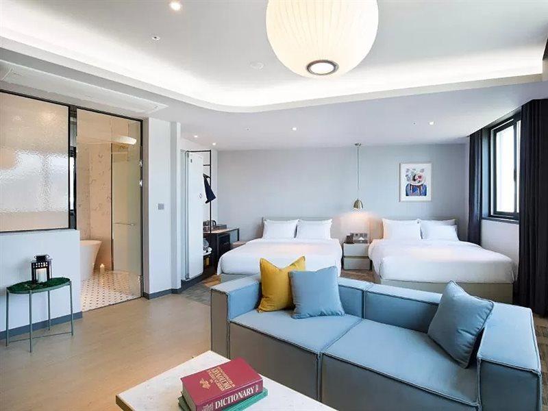 Brown Dot Hotel Чінджу Екстер'єр фото