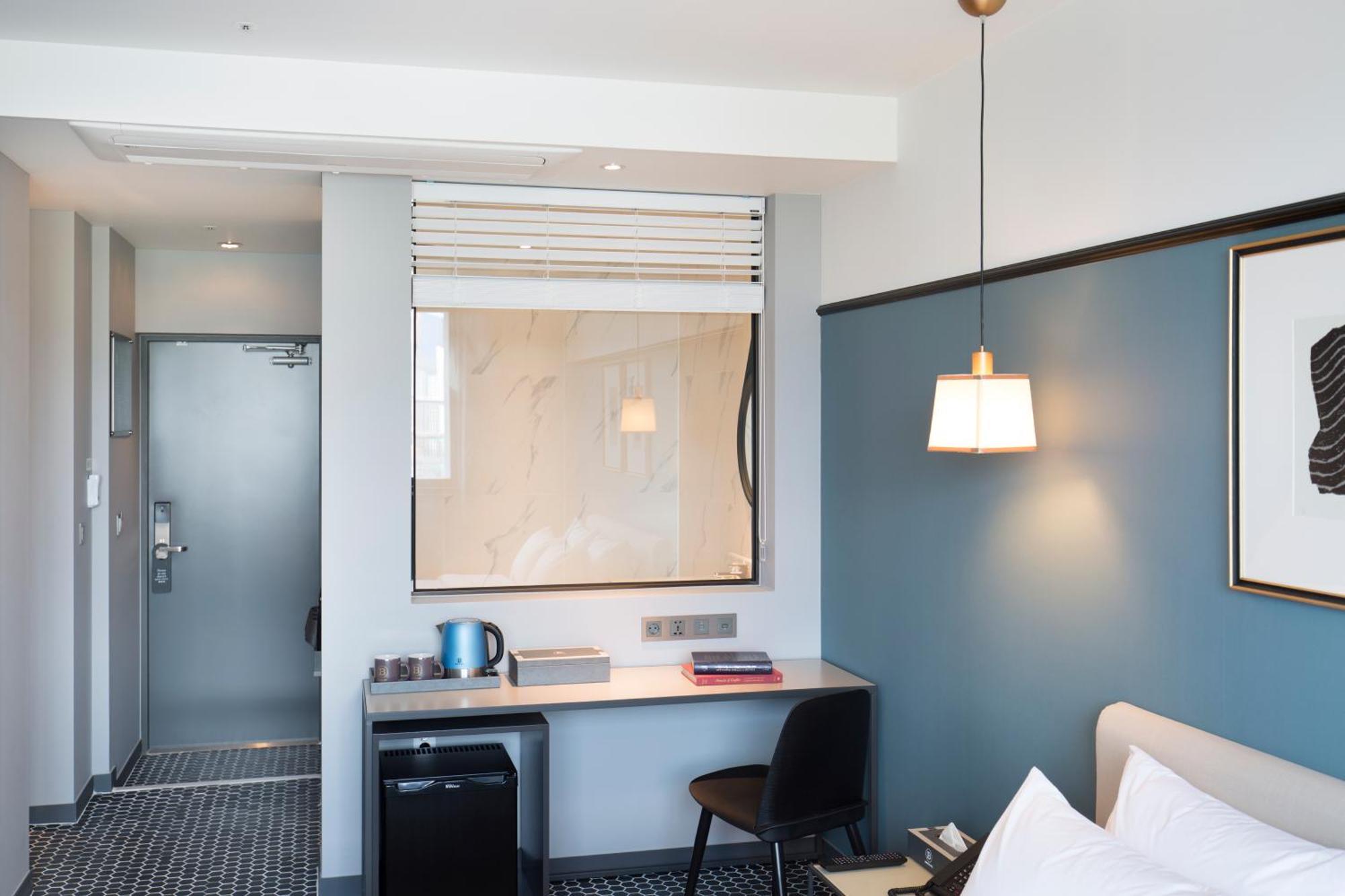 Brown Dot Hotel Чінджу Екстер'єр фото